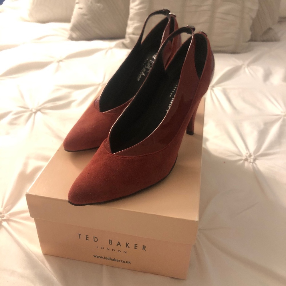 Ted Baker Slingback Red suede heels